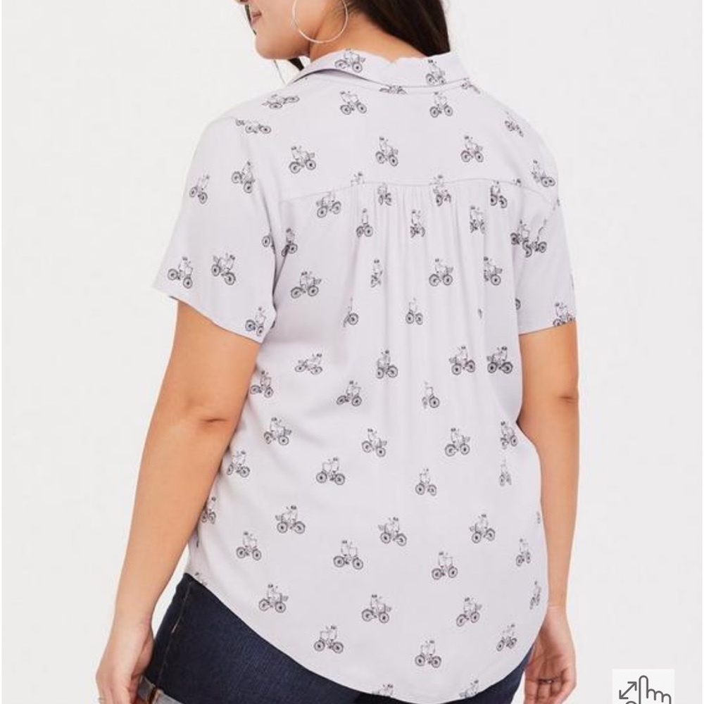 Torrid Stretch Challis Button-Front Shirt - Picture 3 of 3